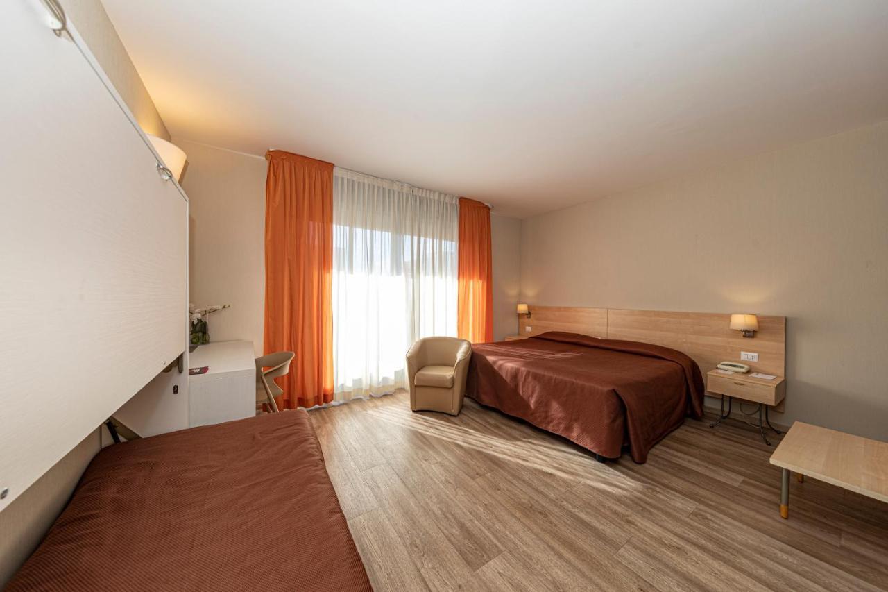 Hotel Donatello Imola Exterior foto